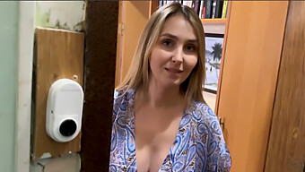 Milf Russa Com Peitos Grandes É Fodida Em Pov