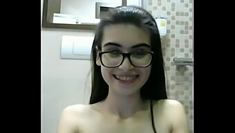 Giovane Ragazza Italiana Si Dà Piacere Su Exposedcams.Cf