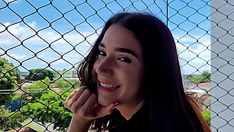 Gabbie Luna Compartilha Suas Partes Íntimas Com Indivíduos Bem-Dotados Para Foda Intensa E Ejaculação! Ação De Esguicho Incluída